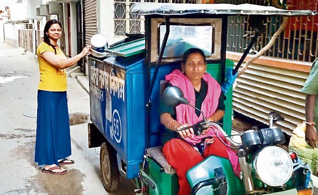 पटना : कचरा ढोने वाले इ-रिक्शों पर दिखेंगी महिला ड्राइवर