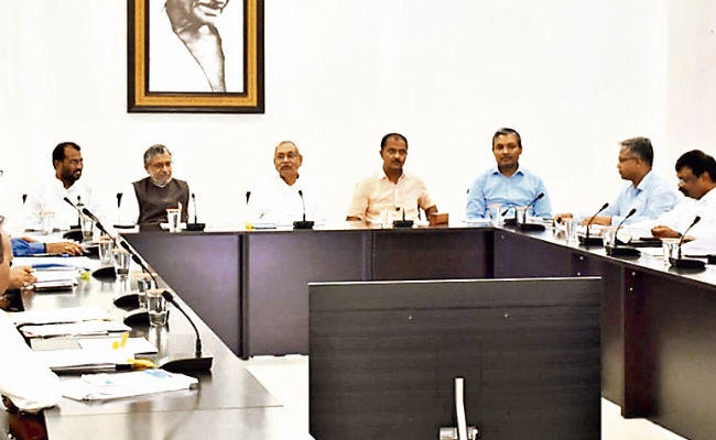 पटना : जिले की आबादी के अनुसार लाभुकों का करें चयन : नीतीश कुमार