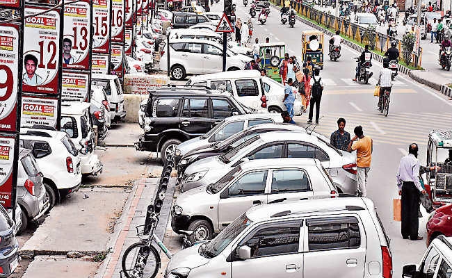 रांची : मेन रोड में फिर पार्किंग के नाम पर सड़क बेचने की तैयारी