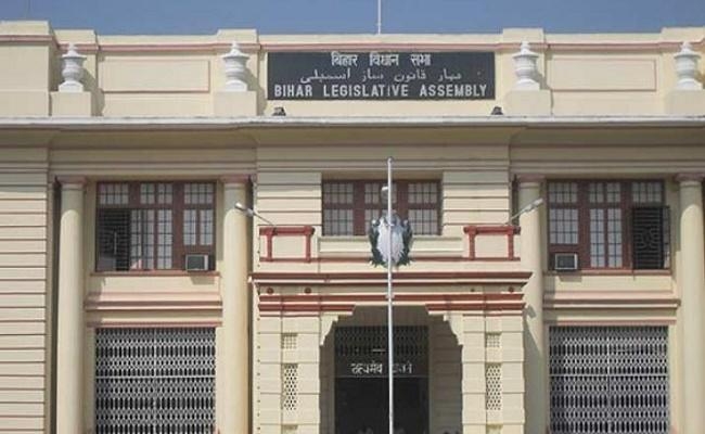 बिहार के परिवहन विभाग ने 2018-19 में 2067.21 करोड़ रुपये राजस्व अर्जित किया : विभाग के मंत्री
