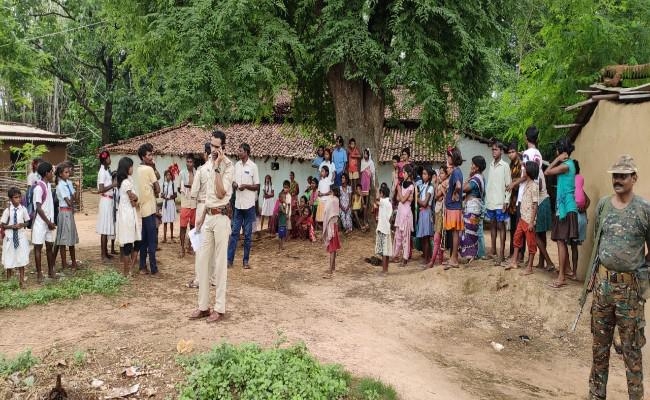 सनकी बेटे ने पहले लगाया माथे में तिलक और फिर धारदार हथियार से कर दी सौतेली मां की हत्या