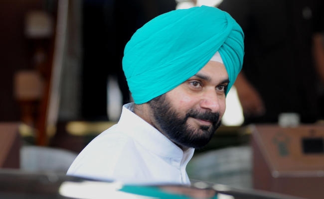 पंजाबः नवजोत सिंह सिद्धू का मंत्री पद से इस्तीफा, एक महीने पहले राहुल गांधी को दी थी चिट्ठी