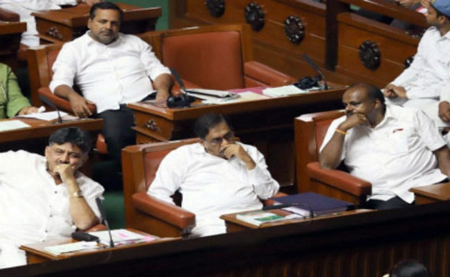 कर्नाटक ”संकट” : सदन की कार्यवाही को बाधित करने की कोशिश, स्पीकर बोले- आज ही होगी वोटिंग