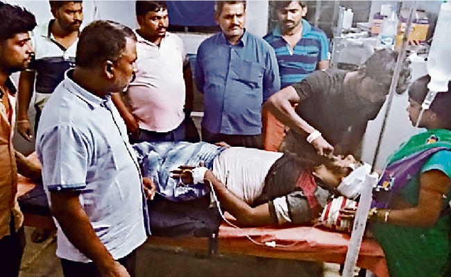 नवादा में ट्रक ने चार लोगों को कुचला, तीन की मौत