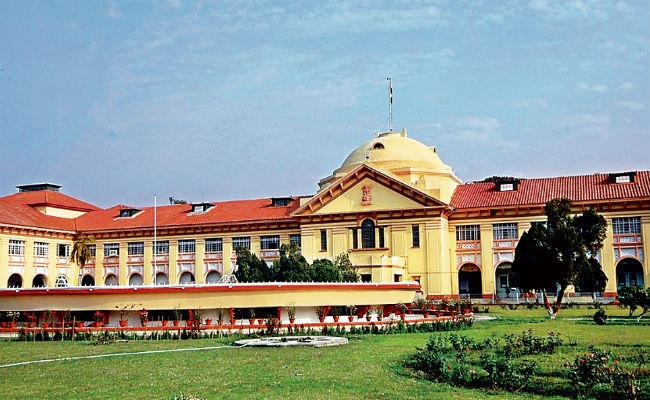 रिटायरमेंट उम्र बढ़ानी है, तो बढ़े वेतनमान का लाभ न लें : पटना हाइकोर्ट