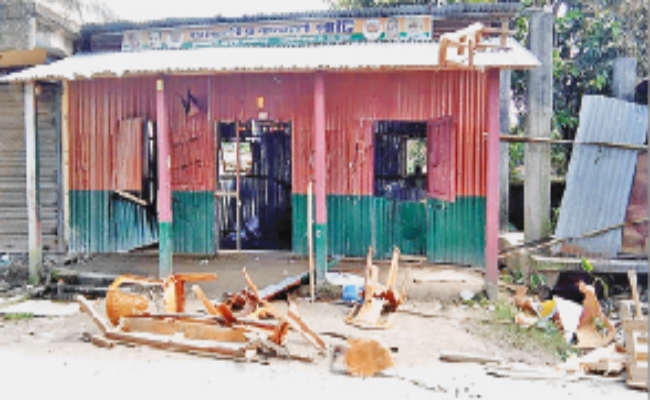 बम धमाकों से थर्राया कूचबिहार का चांदामारी बाजार, इलाके में आतंक