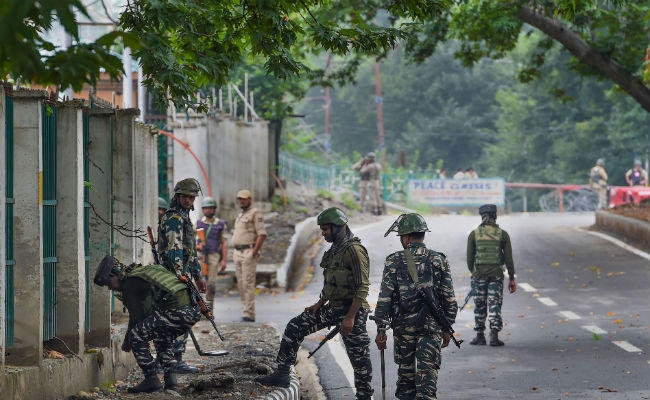 जम्मू-कश्मीर में पाकिस्तान करा सकता है आतंकी हमला, सेना हाई अलर्ट पर