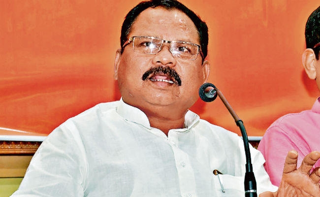 धर्मगुरुओं की प्रार्थना पर बिफरी भाजपा, कहा- सत्ता के बिना छटपटा रही कांग्रेस, करा रही झाड़-फूंक