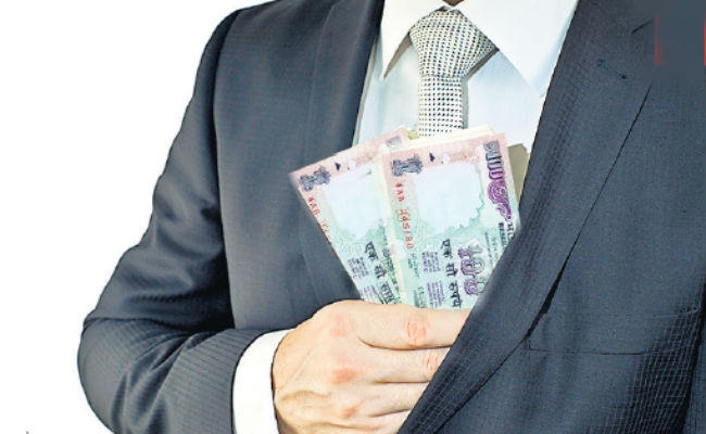 पटना : प्रदेश के पांच जिले पिछले तीन सालों से कर्ज बांटने में सबसे पीछे