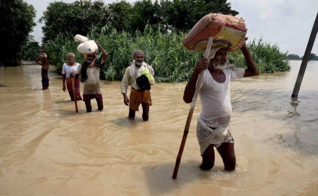 पटना : बाढ़ से हुई क्षति की भरपाई को 2700 करोड़ की सहायता मांगी
