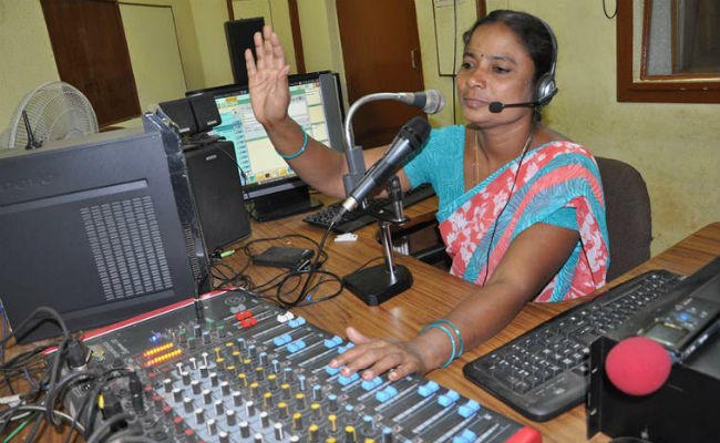 I&B सचिव अमित खरे का एलान- सभी महत्वाकांक्षी जिलों में खुलेगा कम्युनिटी रेडियो स्टेशन