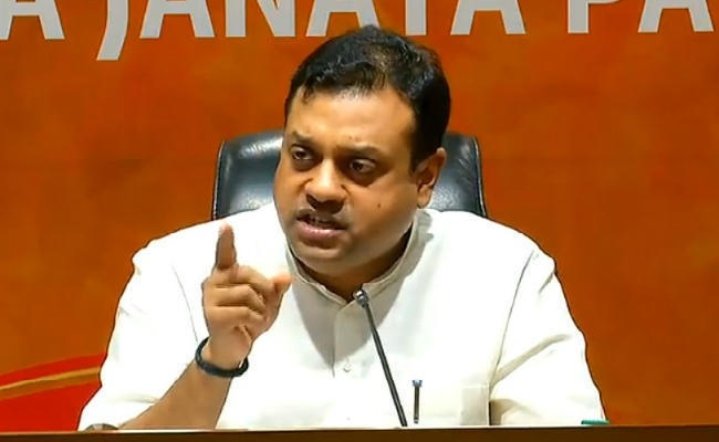 भाजपा का तंज: कांग्रेस आर्थिक मंदी का सामना कर रही है क्योंकि उसके लिए ‘‘पैसा जुटाने वाले”” जेल में