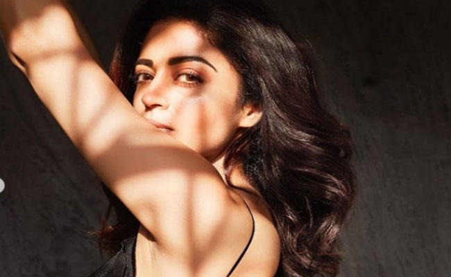 ब्वॉयफ्रेंड को मजाक उड़ाने पर भड़कीं Ex Bigg Boss कंटेस्टेंट, सुनाई खरी-खोटी