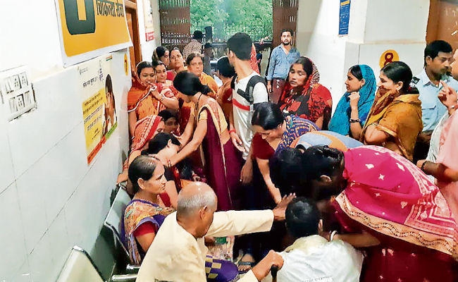 देवघर व गिरिडीह में अलग-अलग जगहों पर वज्रपात, 10 झुलसे