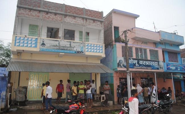 मुजफ्फरपुर : वाहन चेकिंग के दौरान ड्यूटी पर तैनात हवलदार को गोलियों से भूना, पैतृक गांव में पसरा मातमी सन्नाटा
