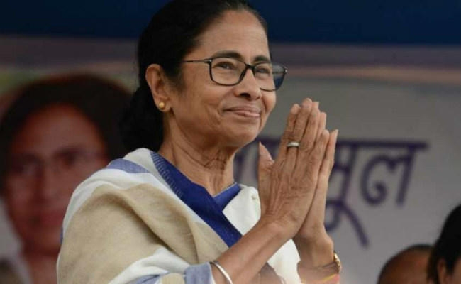 पश्चिम बंगाल : दुर्गा पूजा में राज्यकर्मियों को मिला तोहफा, कैबिनेट ने सिफारिश से अधिक वेतन किया मंजूर