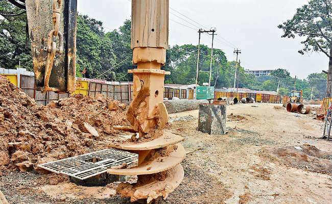 कांटाटोली फ्लाइओवर का काम बंद