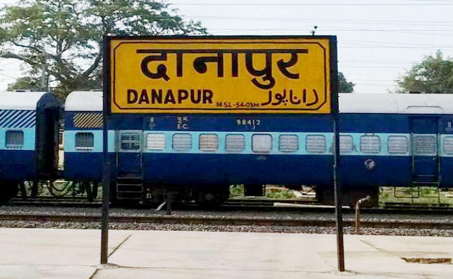 बारिश से बिहार बेहाल: रेलवे ट्रैक पर पानी, जानें किन ट्रेनों को किया गया है कैंसिल, देखें पूरी लिस्ट