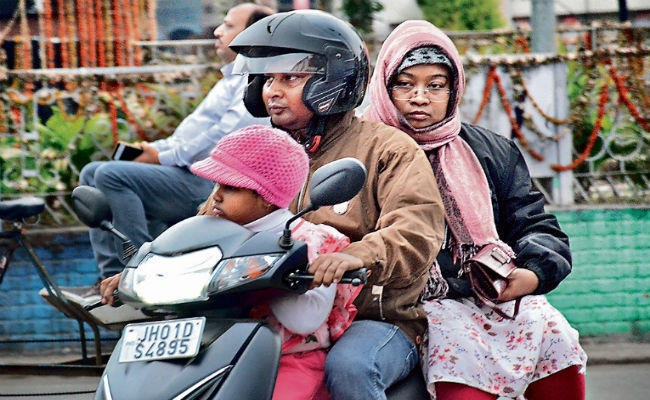 मौसम : बादल छंटे, चार डिग्री तक गिरेगा सुबह का तापमान