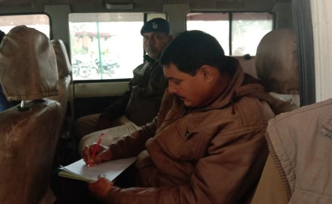 SSP ने दरवाजा खोला, तो नशे में धूत मिले दारोगा जी, गिरफ्तार हुए तो बोले…