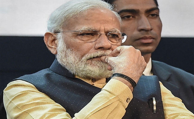 208 शिक्षाविदों ने पीएम मोदी को लिखा पत्र, कहा – वामपंथी बिगाड़ रहे देश का माहौल
