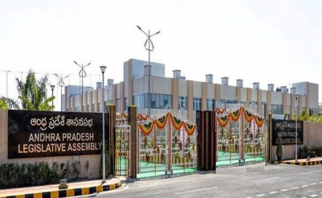 आंध्र मंत्रिमंडल ने विधान परिषद खत्म करने संबंधी प्रस्ताव पारित किया, विधानसभा में चर्चा जारी