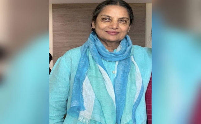 PHOTO: रोड एक्सीडेंट के 2 हफ्ते बाद घर लौटीं शबाना आजमी, टीना अंबानी को कहा शुक्रिया