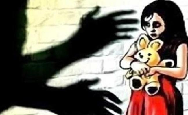 नाबालिग चचेरा भाई ने पांच वर्षीय मासूम को बनाया हवस का शिकार, पीड़ित बच्ची की स्थिति गंभीर