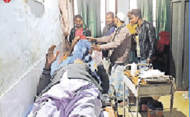 इज्तिमा से लौट रहे आधा दर्जन लोग गंभीर रूप से घायल