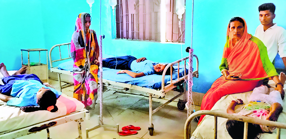 बेगूसराय में कुर्सी टूटने पर प्रभारी एचएम ने कमरे में बंद कर की छात्राओं की पिटाई, 9 बच्चों की हालत नाजुक
