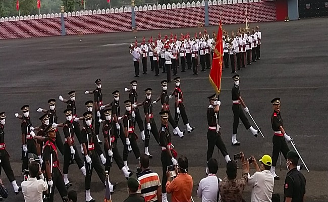 VIDEO: OTA गया में 19वीं पासिंग आउट परेड, देश की सेवा के लिए भारतीय सेना को मिले 20 नये अधिकारी, देखें LIVE समारोह
