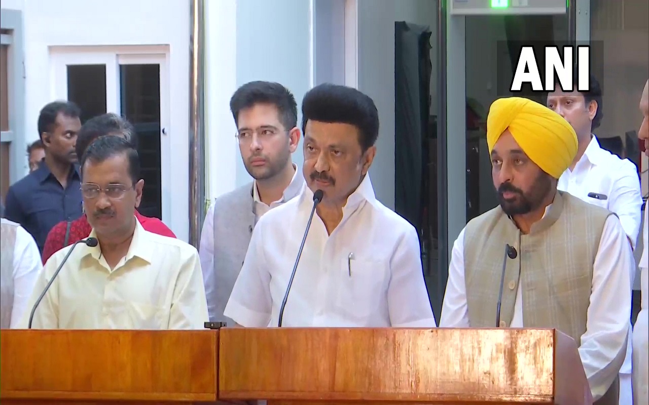 केंद्र के अध्यादेश के खिलाफ अरविंद केजरीवाल को मिला स्टालिन का साथ, बोले- DMK ‘आप’ के साथ