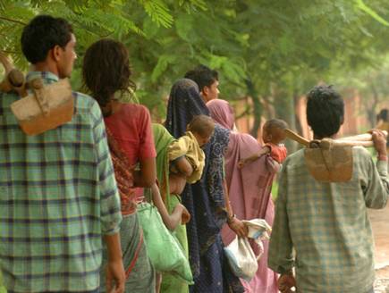 लॉकडाउन : केरल में दो महीने से फंसे हैं बिहार के 500 कामगर, मार्च से बंद है फैक्ट्री