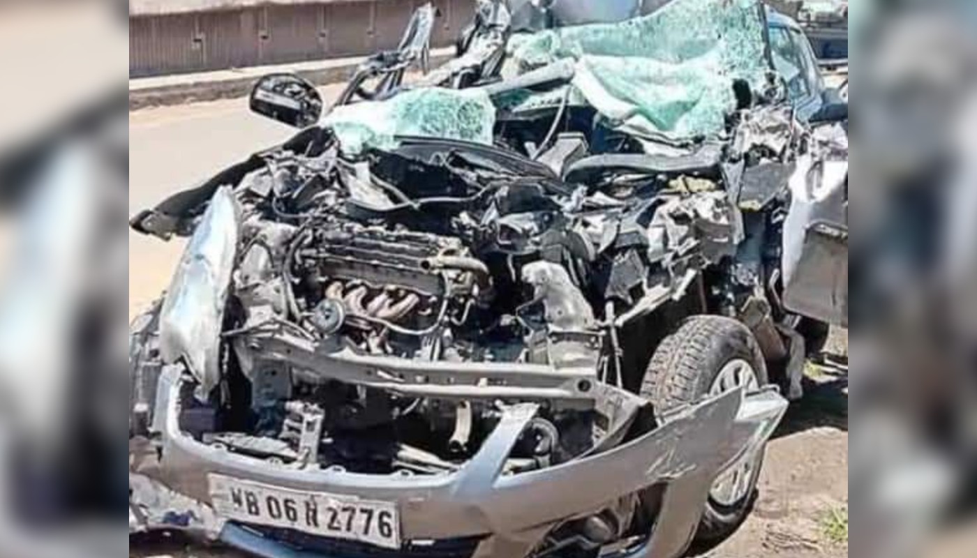 गलसी में भीषण सड़क हादसा, कार के परखच्चे उड़े, कोलकाता के दंपती की मौत