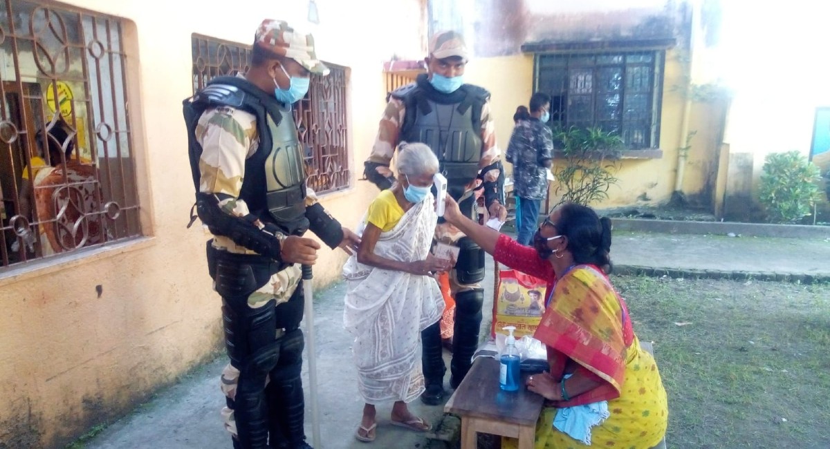पश्चिम बंगाल उपचुनाव : छिटपुट हिंसा के बीच 70.18 प्रतिशत मतदान