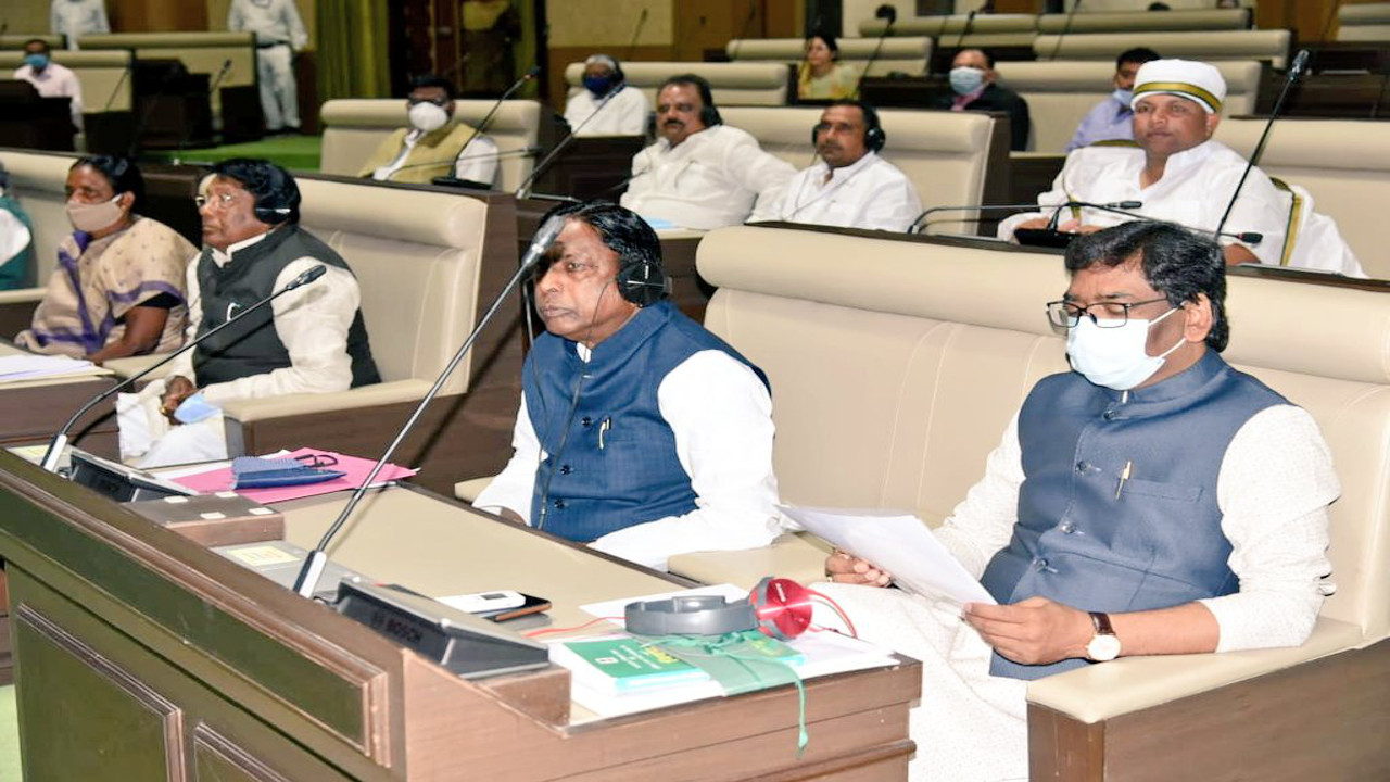 Jharkhand Budget Session 2021 : सदन में उठा केरोसिन तेल विस्फोट मामला, CM हेमंत ने दोषियों के खिलाफ कार्रवाई की कही बात