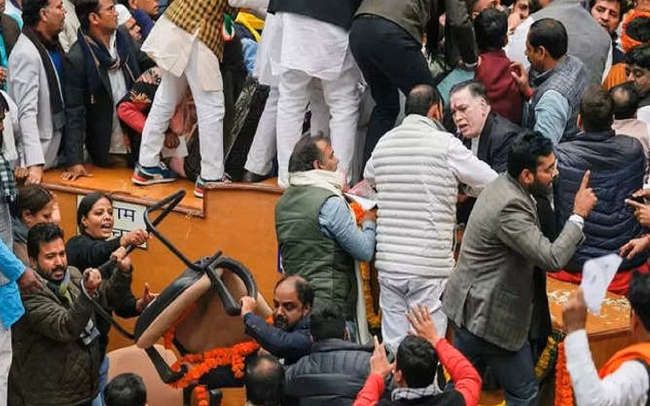 Delhi Mayor Election को लेकर ‘सुप्रीम आदेश’, पहली बैठक में हो मेयर का चुनाव, 24 घंटे में जारी करें नोटिस