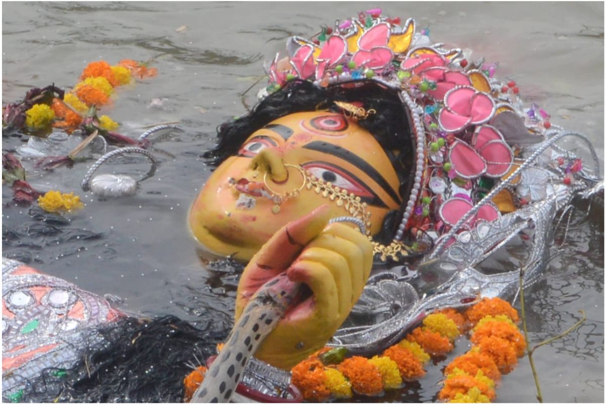 Photos : आ अब लौट चले…