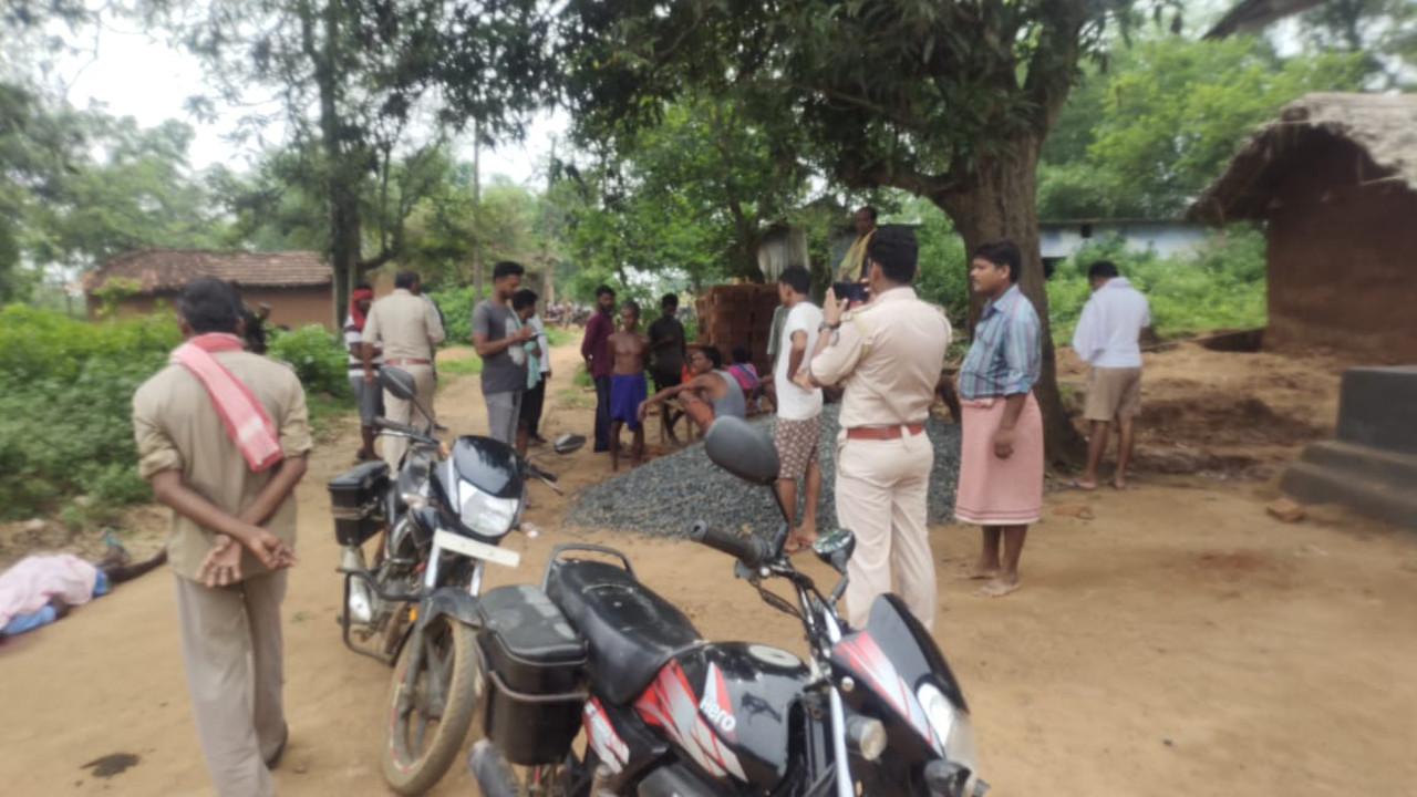 Bhagalpur Murder: अपराधियों ने डीलर की बाइक रोककर की ताबड़तोड़ फायरिंग, जमीन विवाद में हत्या