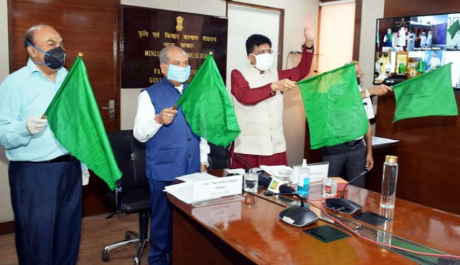 भारत की पहली ‘किसान रेल’ सेवा आज से शुरू, केंद्रीय मंत्री ने हरी झंडी दिखा ट्रेन को किया रवाना, शनिवार की शाम दानापुर पहुंचेगी