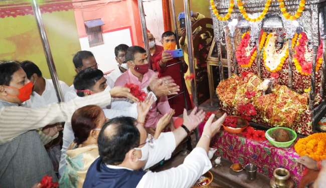 Bihar Durga Puja: पटना के छोटी पटनदेवी में कैसे होती है मां दुर्गा के लिए हवन? जानें सामग्री और इसके नियम