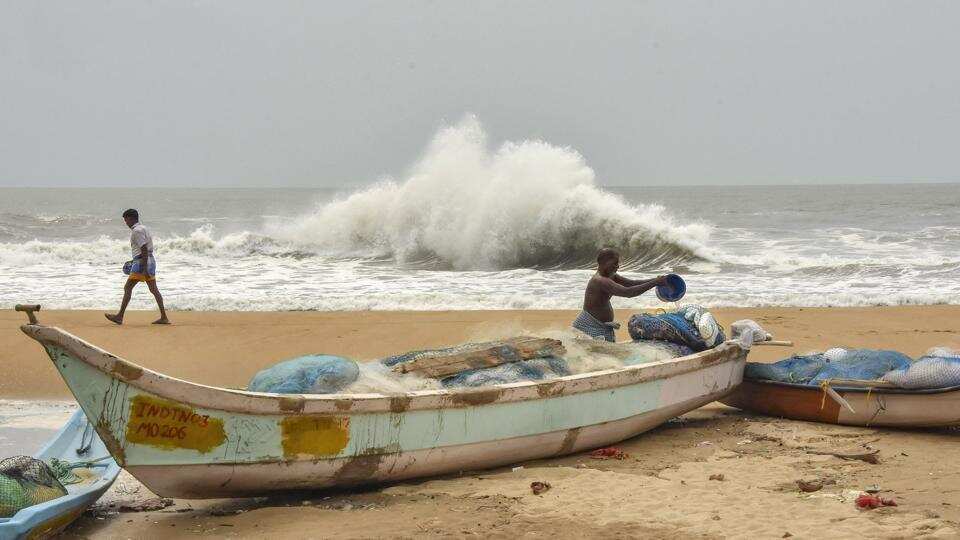 Cyclone Nivar: कौन तय करता है चक्रवाती तूफान का नाम?