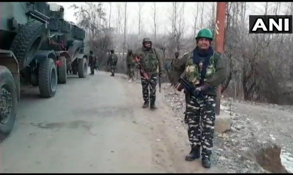 Jammu-Kashmir: शोपियां में एक आतंकवादी ढेर, रातभर चलायी थी सुरक्षाबलों पर गोलियां