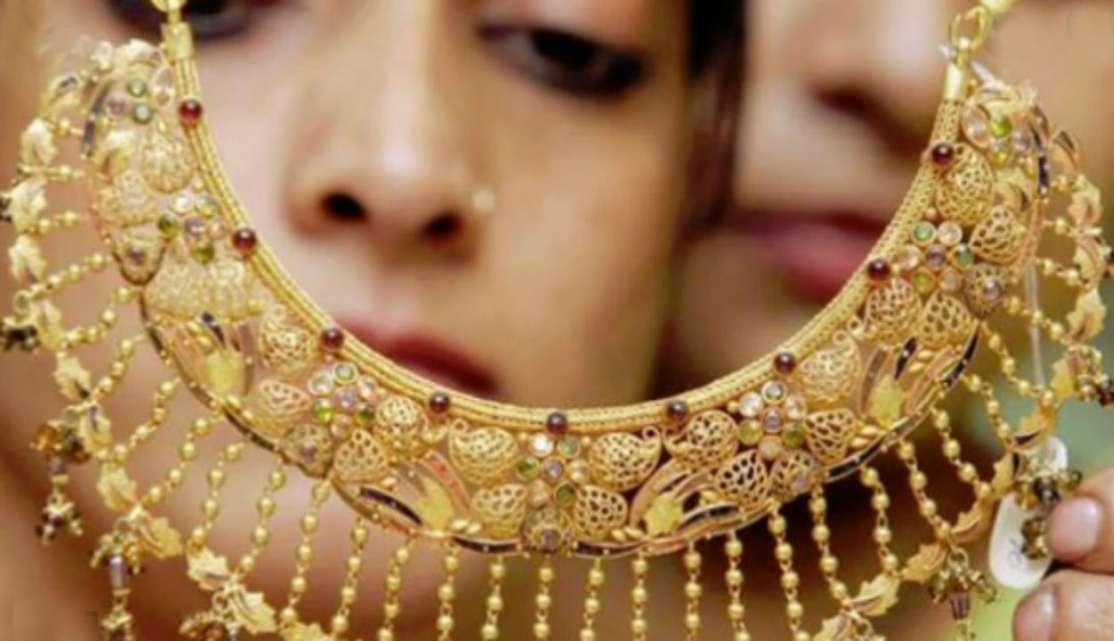 Gold Rate : सोना ने फिर लगायी जोरदार छलांग, चांदी 50 हजार के पार… जानिए भाव