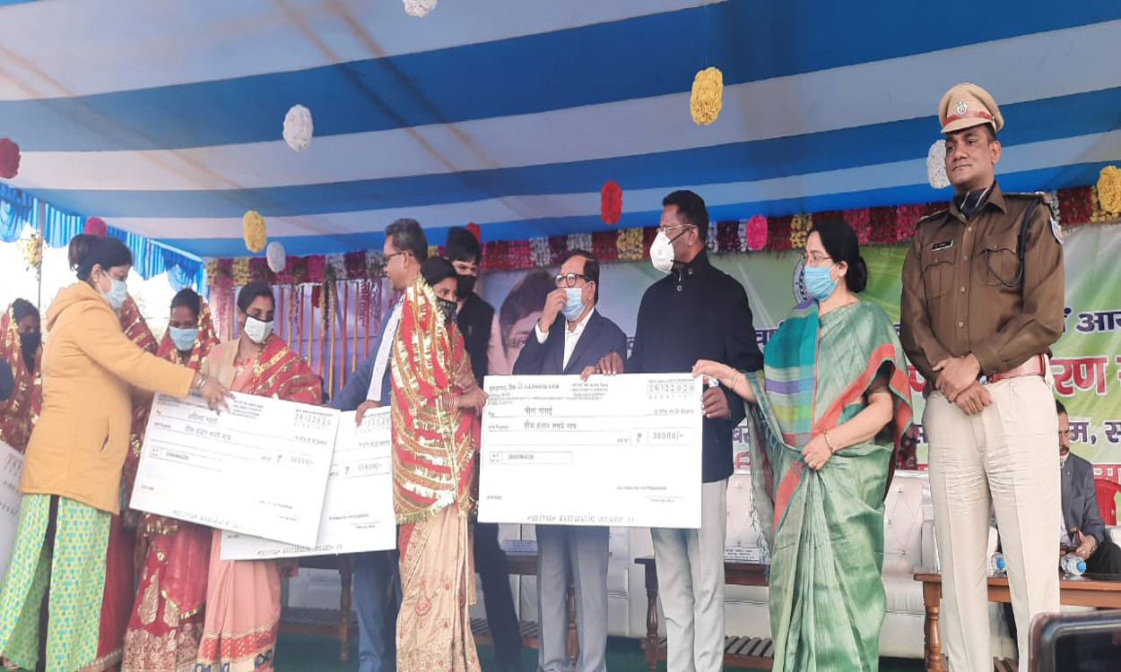 Jharkhand Government 1 Year : सरायकेला में 40 हजार से अधिक लोगों में करीब 44 करोड़ की परिसंपत्तियों का हुआ वितरण