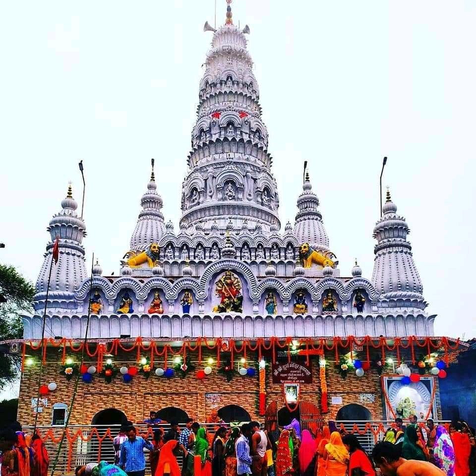 Durga Puja 2020 : 450 वर्ष से अधिक पुराने देवघर के इस दुर्गा मंदिर के गुंबद पर है साढ़े तीन किलो का स्वर्ण कलश, खास है यहां पूजा की परंपरा