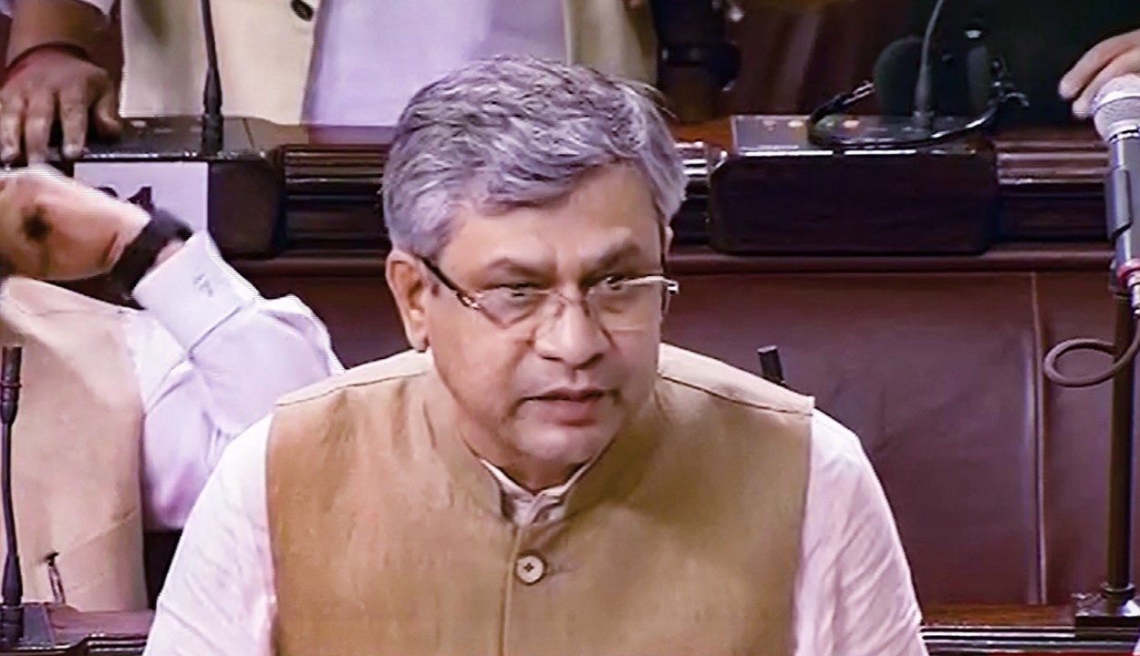 राज्यसभा हंगामा मामला : विपक्षी सांसदों के खिलाफ विशेषाधिकार हनन प्रस्ताव ला सकती है सरकार