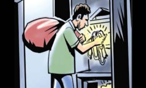 ताजपुर बाजार में शटर तोड़कर लाखों रुपये के जेवरात की चोरी