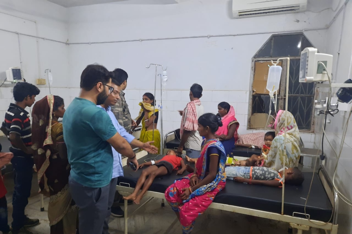 देवघर : सारठ में फास्ट फूड खाने से 60 लोग बीमार, खोरठा गायक सतीश का था प्रोग्राम