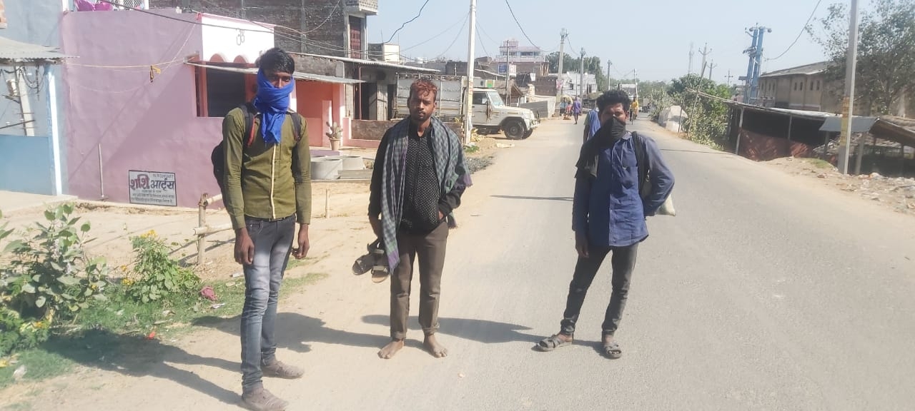 न काम, न पैसे, न मिल रहा राशन